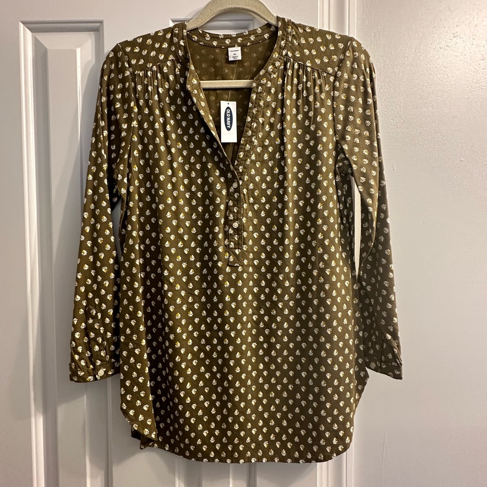 Old navy blouse olive green with floral leaf detail